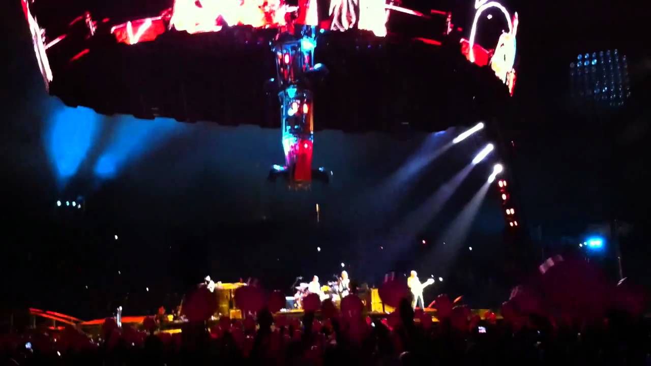 U2 One Tree Hill, Live in Auckland, U2 360 Tour Dedicated to the