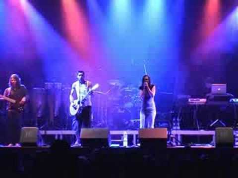 Stefanie Heinzmann LIVE 'Xtal' adlı videoyu YouTube'da izle Stefanie Heinzmann LIVE 'Xtal' adlı videoyu YouTube'da izle