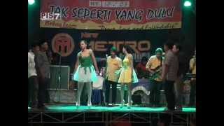 Download Lagu BUTA KARENA CINTA   TUAN RUMAH @New METRO Sidigede MP3