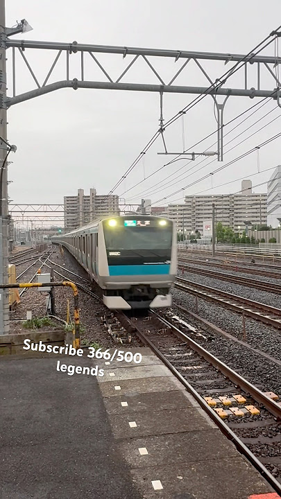 Kehin Toholu line arriving at Warabi station #japan #train #鉄道 #電車 #railway #trainspotting #shorts