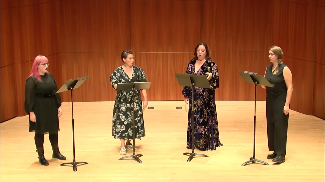 Las palabras, from Destierros, with subtitles