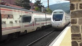 Renfe Alvia Madrid San Sebastian Irun - Serie 120 en Zumarraga rebasando Cercanias 447 PMR