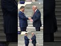 Trump llega a Beijing para cumbre con el presidente chino Xi