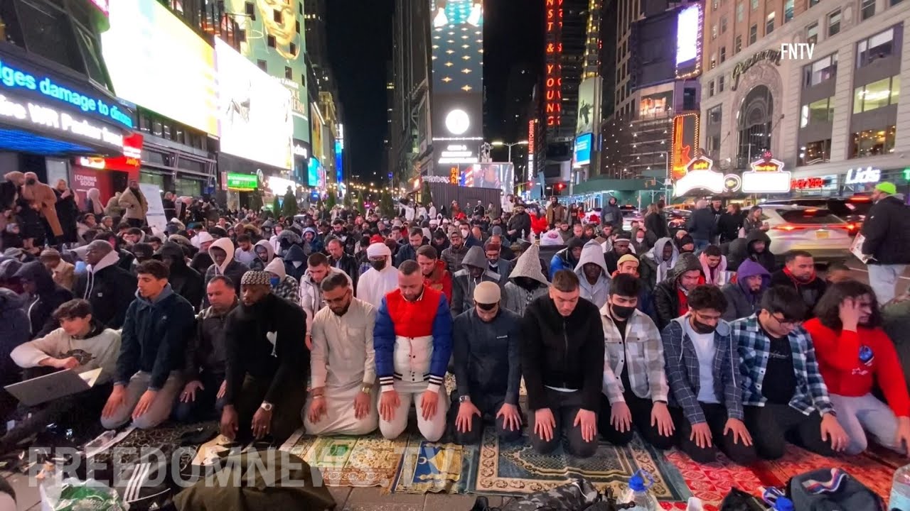Muslims Pray Times Square for Ramadan -