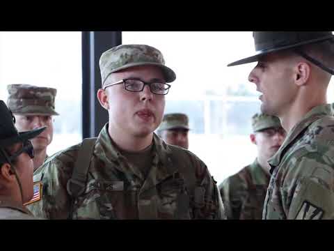 The United States ARMY OLD Basic Combat Training PICK UP