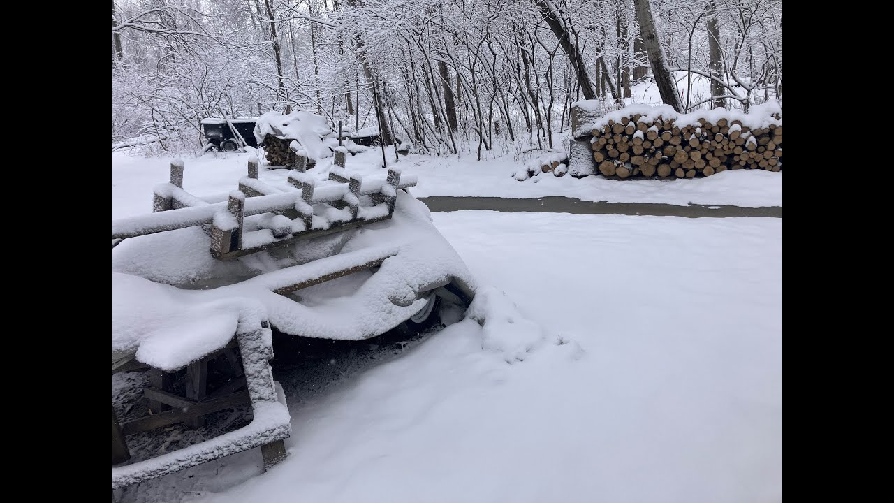 cold snowy day with the log splitter, Jan 15, 2026