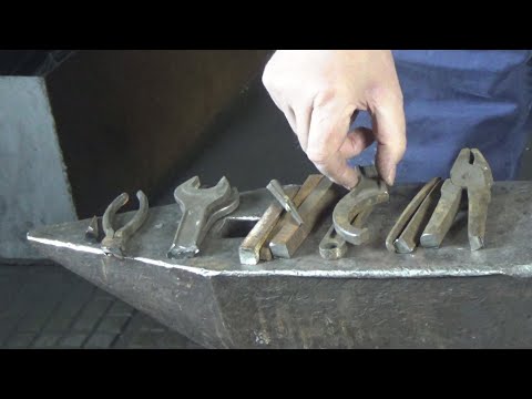 Видео: 104 Инструментальная дамасская сталь