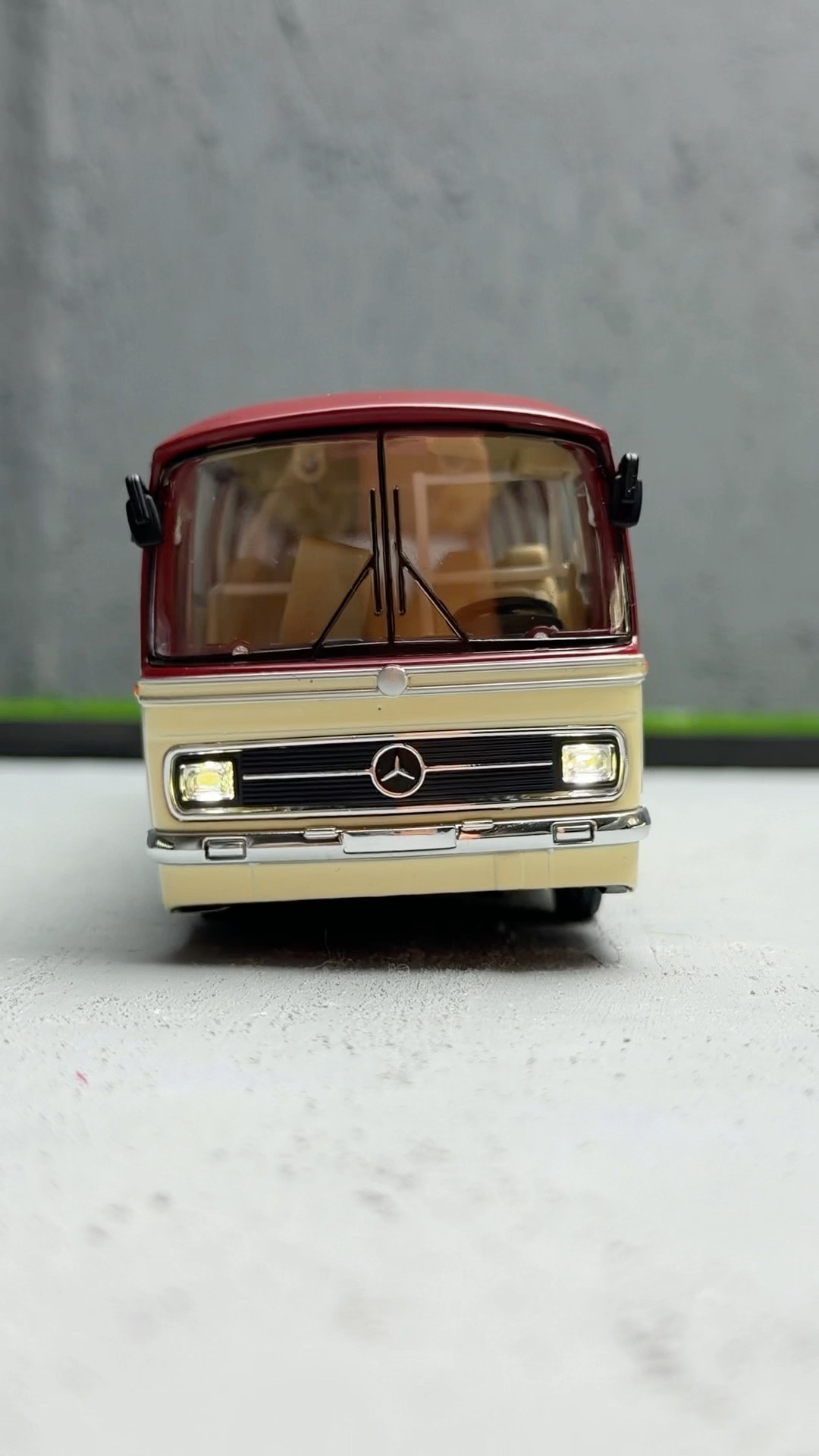 Mercedes-Benz 0 302 Diecast Model Bus #bus #mercedes #diecast