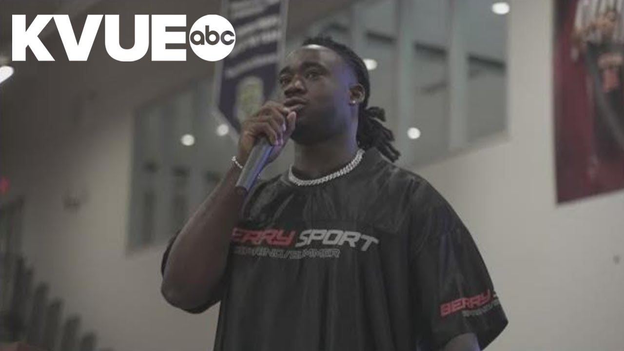 Manor ISD community celebrates Princely Umanmielen, Tahj Brooks