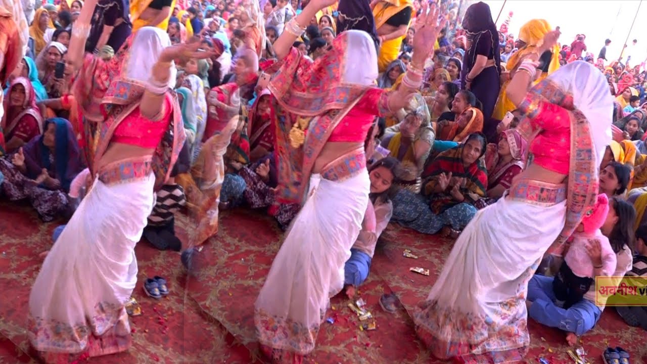 नई बहू का कमरतोड़ डांस || बेद बने गिरधारी मोहन बेद बने #रजनेश शास्त्री जी