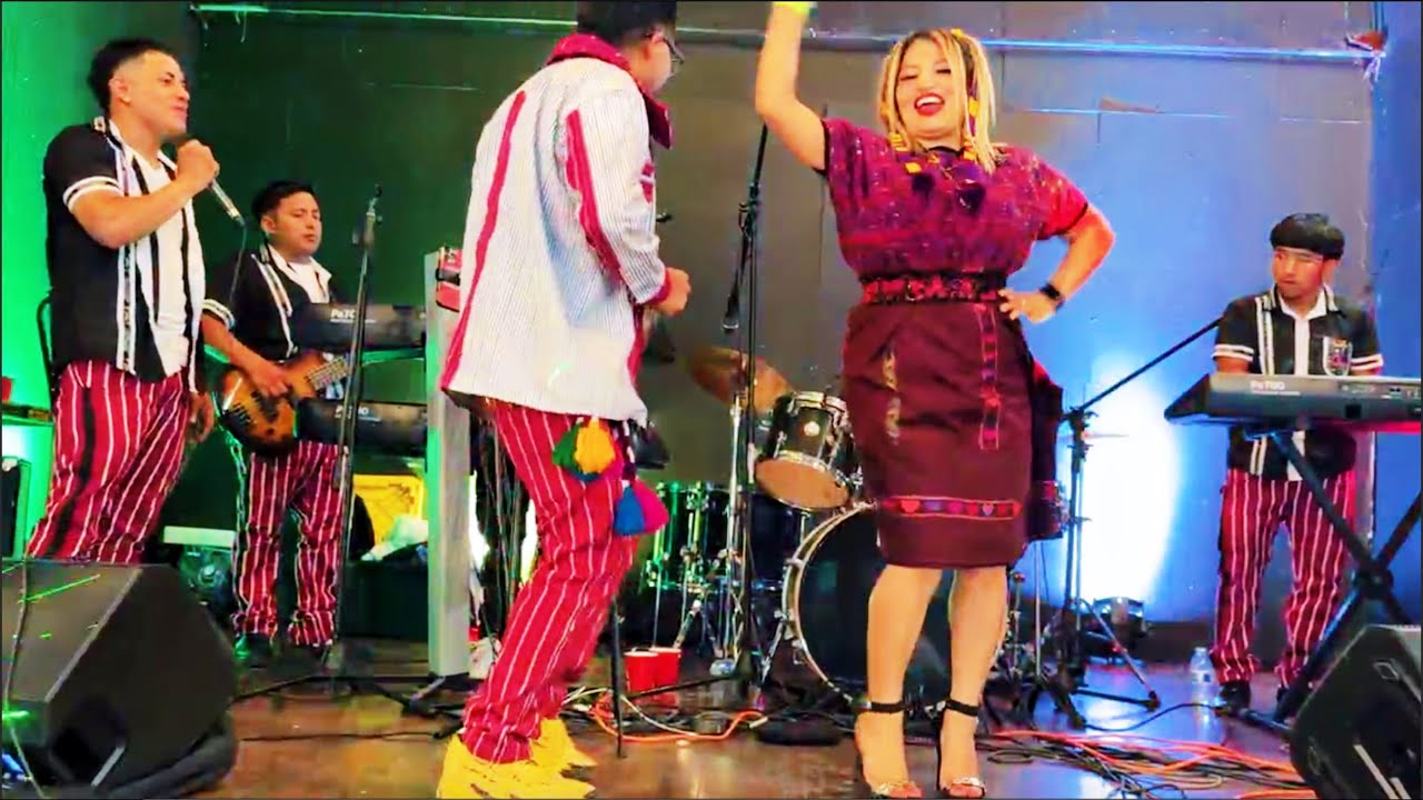 Hace Un Mes que no Baila el Muñeco - Marimba Sentimiento de Santiago Chimaltenango