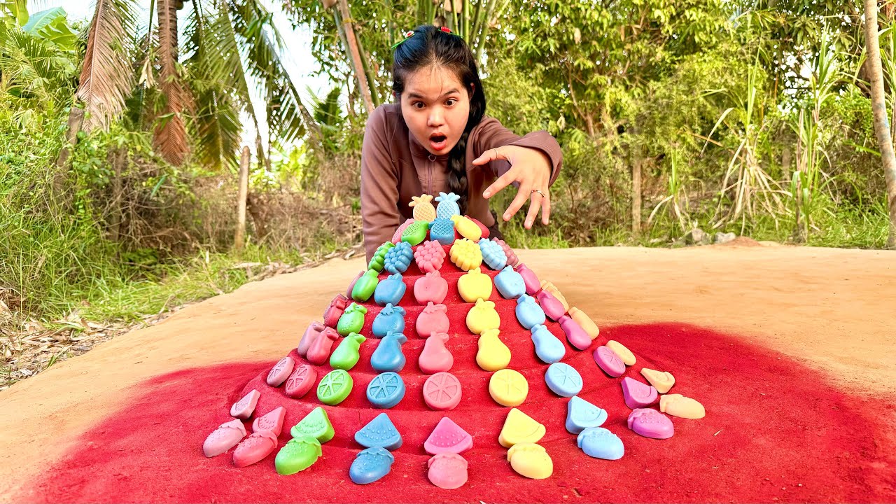 Wow! The girl show Amazing Smart and Useful in Forest#bushcraft #creativesurvival #camping #survival