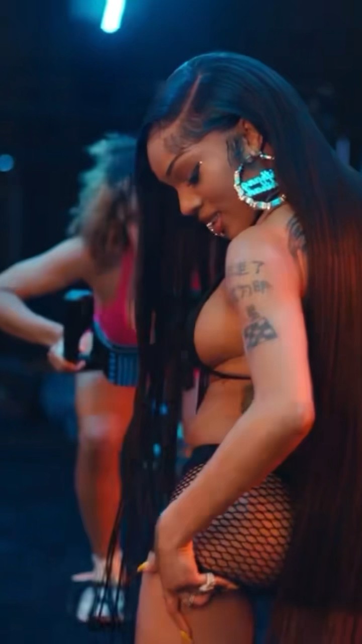 ALL DERE VIDEO OUT NOW ??? #alldere #moneybaggyo