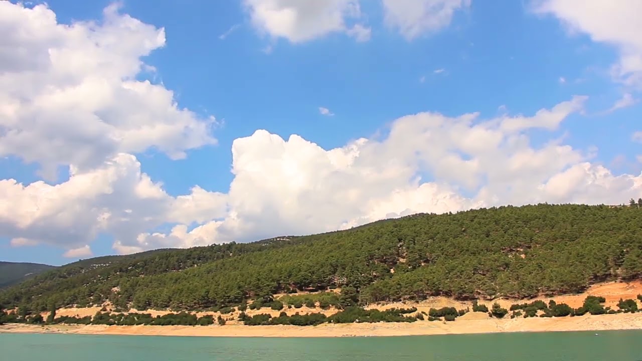 A Warm Summer Day by the Pond | Watching Clouds Drift Between the Mountains
