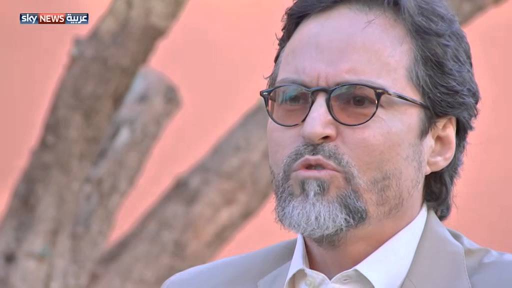 لقاء خاص مع الداعية حمزة يوسف