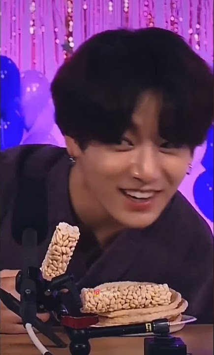 ASMR.... jungkook on pajama party 😎😎 BTS ❤️❤️❤️