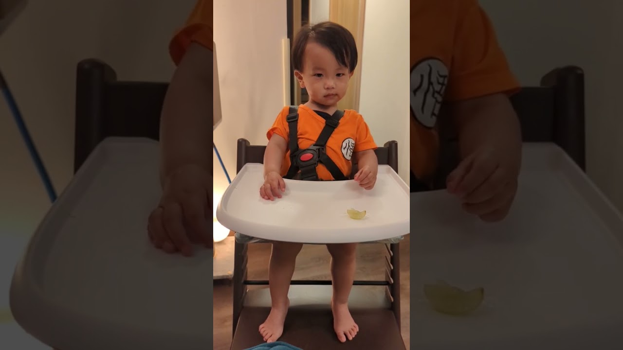 Eating and pooping at the same time. Cute cute 15M baby