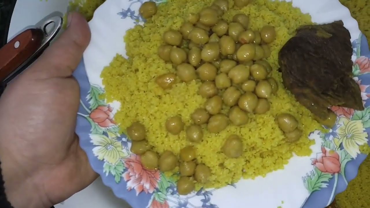 كسكسي الأعراس الأصفر علي الطريقة النابلية.فيحة و ريحة و بنة.كسكسي أزعر باللحم و الحمص