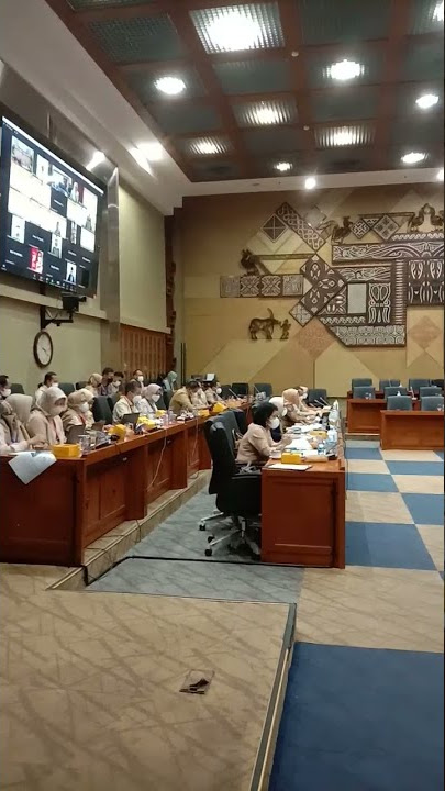 suasana ruang rapat wakil rakyat komisi 9 dpr ri