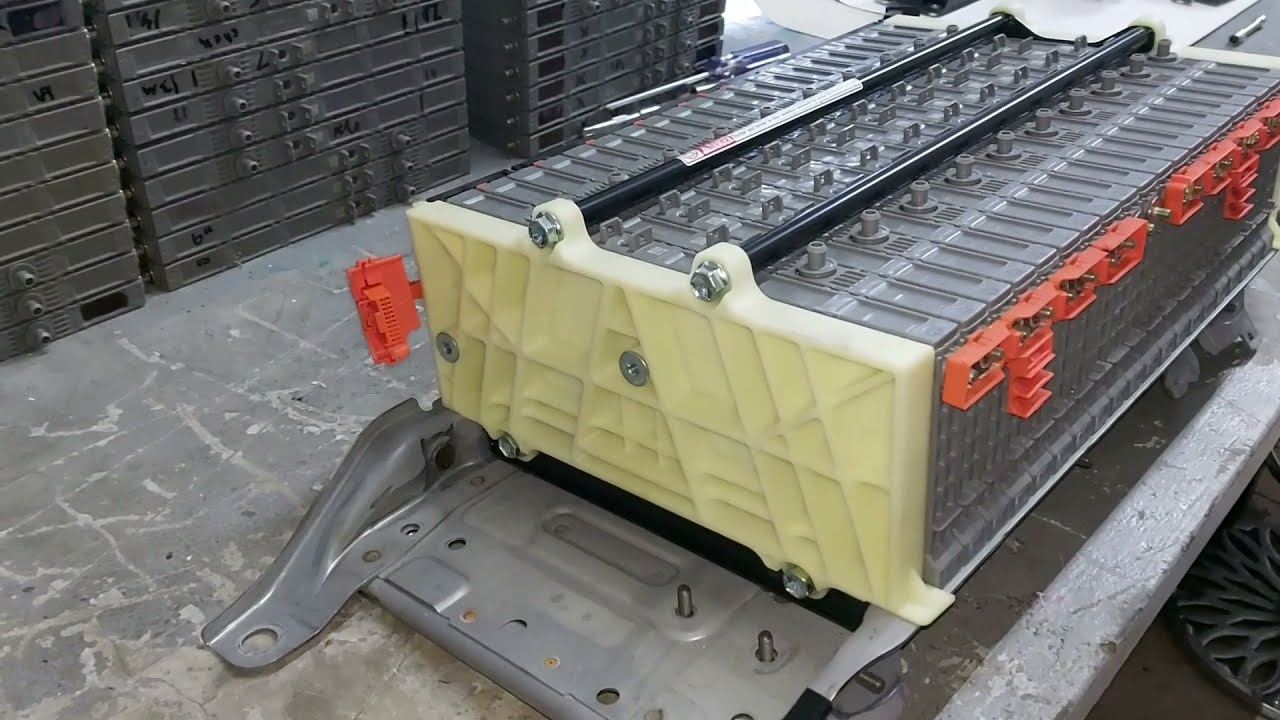 toyota hybrid battery full service and maintenance - YouTube
