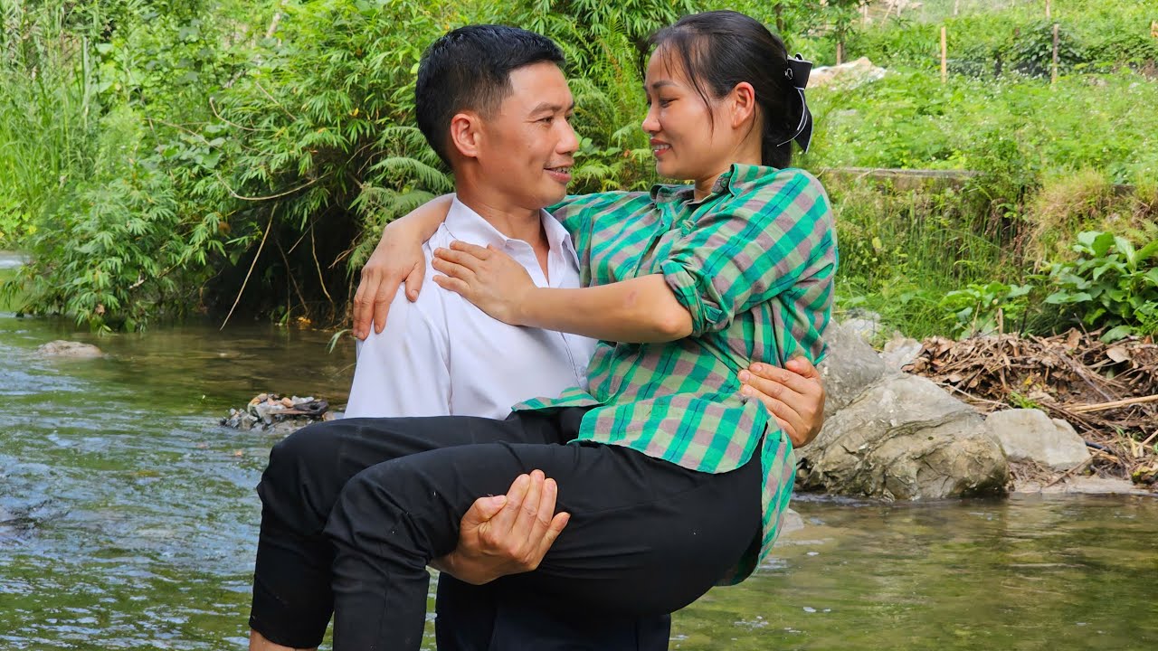 The couple's happiness returns to when they first fell in love - Let's Do Everything Together