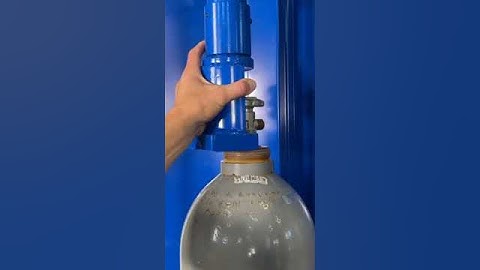 Valving Machine - To Remove And Insert Valves Into Gas Cylinders