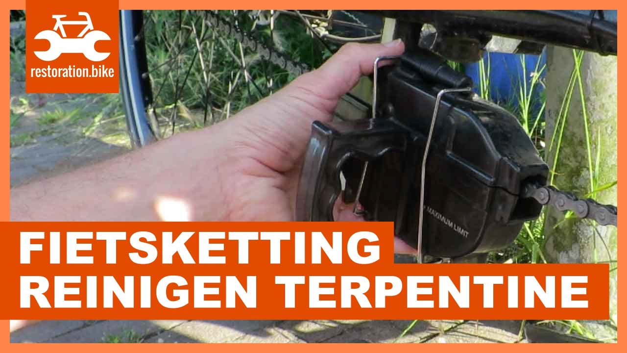 Fietsketting schoonmaken met terpentine - YouTube