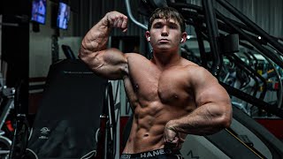 Trying to Build Cartoon Arms Naturally