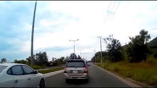 Tổng Hợp Loạng Quạng Và Hai Hàng Trên Đường