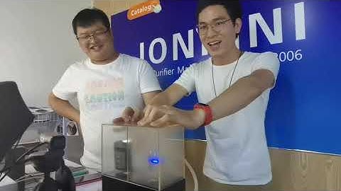 How negative ions remove smoke