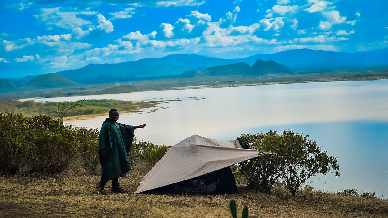 2 DAY OF SOLO CAMPING ON MT HEAVY RAIN AND WINDY|| HIKING || FEEDING MONKEYS