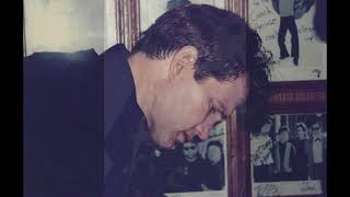 Chris Isaak and Silvertone performing Things Go Wrong (audio from 1994)