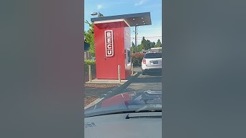 BECU. ATM. QUE TE ROBA DESCARADAMENTE