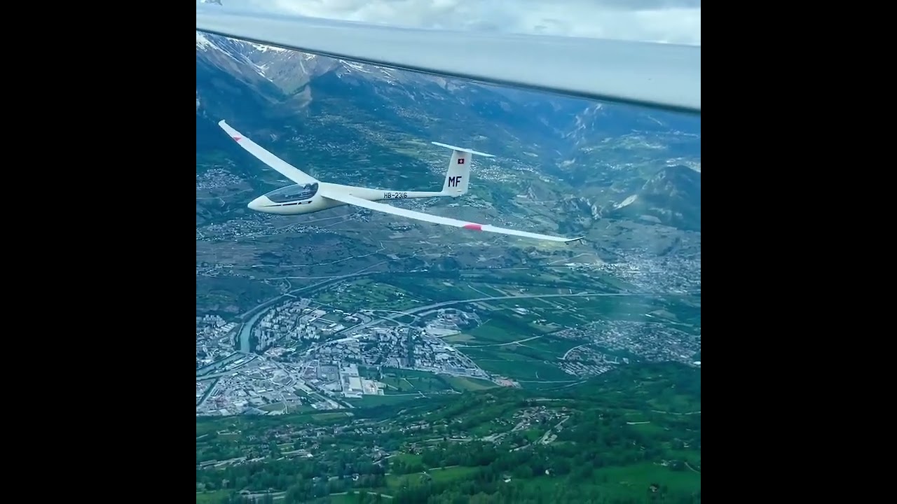 Formation Glider Flight Over Sion | Stunning Swiss Alps Soaring in ASH 26