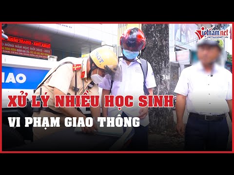 Video TPHCM: CSGT xử lý hàng loạt học sinh vi phạm giao... - YouTube