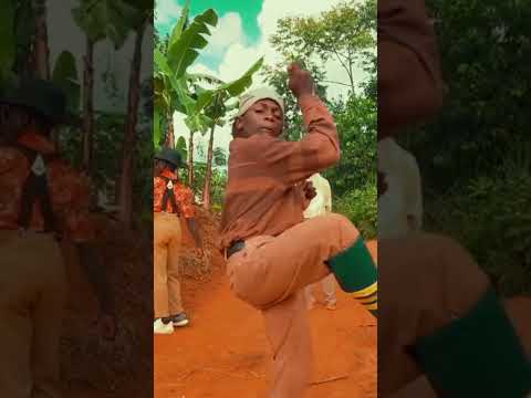 ثابت أنا لسه واقف على رجلي ابطالكو بتشوفني بتجري Dance Shorts