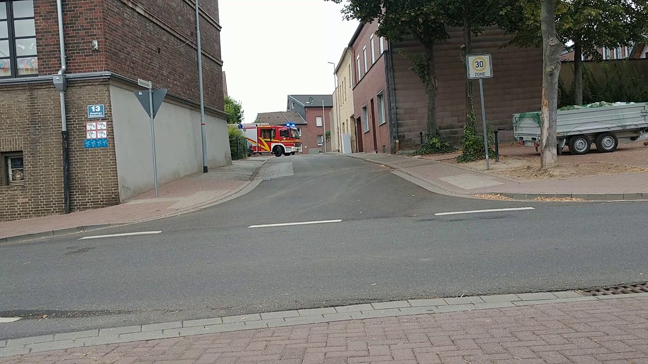 Ausrücken der Feuerwehr Aldenhoven, Löschgruppe Freialdenhoven