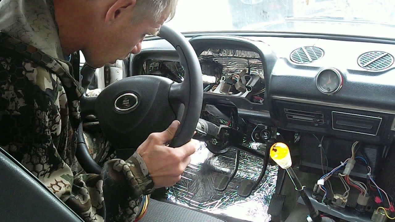 Сегодня мы ставим проводку и торпеду от ваз 2106 на нашу копейку ...