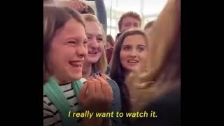 Kamala Harris gives public speaking advice to young supporters