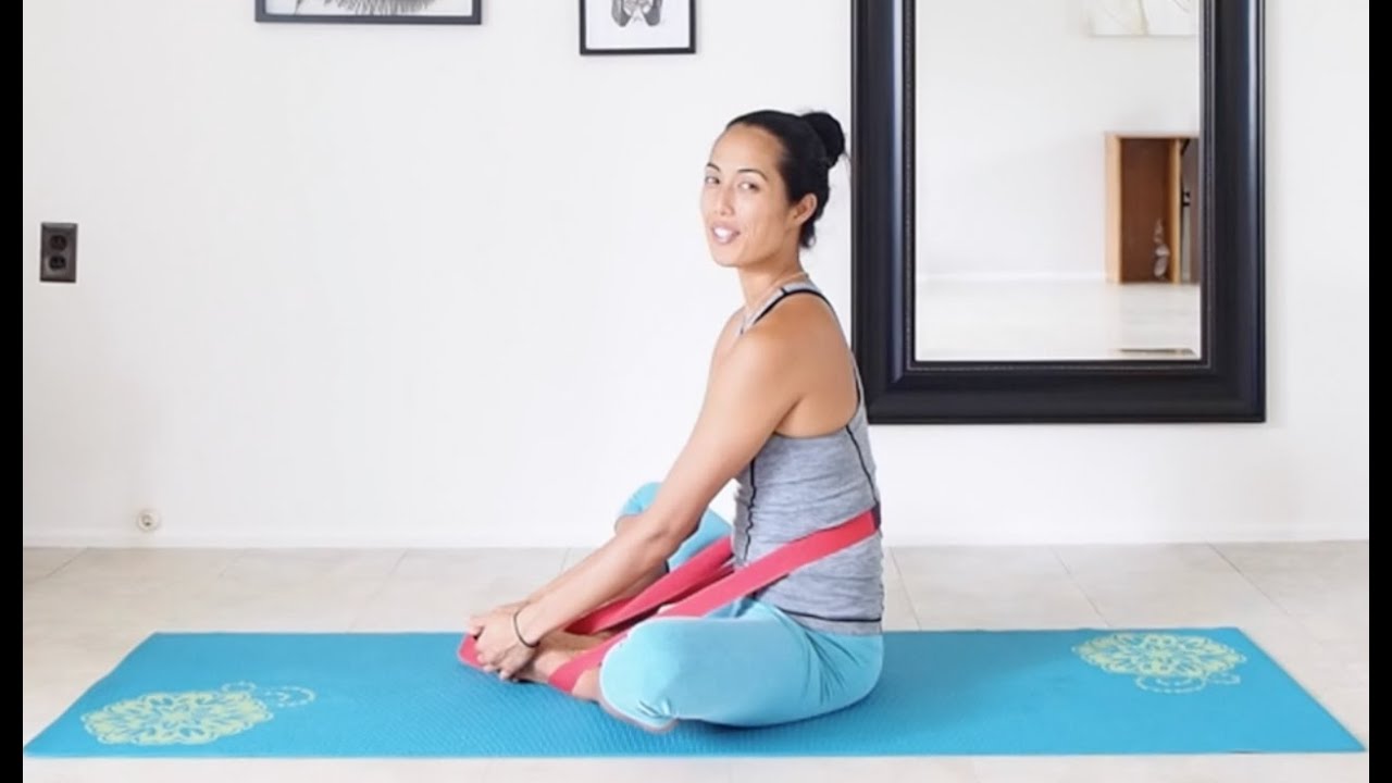 How To Use A Yoga Strap To Improve Posture And Poses