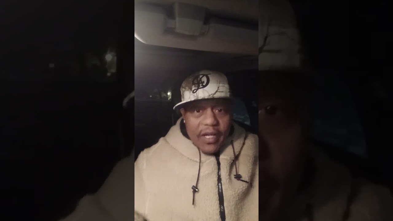 Nicki Minaj just put Jay z on blast and he might need too catch a flight tonight. 