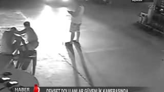 Akaryakit İstasyonunu Basip, Market Görevli̇si̇ni̇ Kör Etti̇ler Resimi