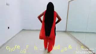 Chajje Upar boyo bajro Khilaya Phool Chameli ko