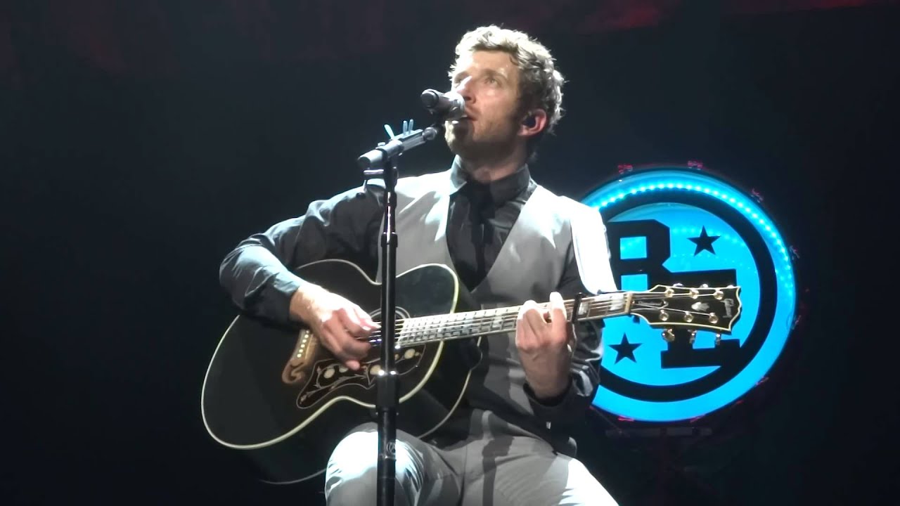 Brett Eldredge sings a New Song in Atlanta, GA YouTube