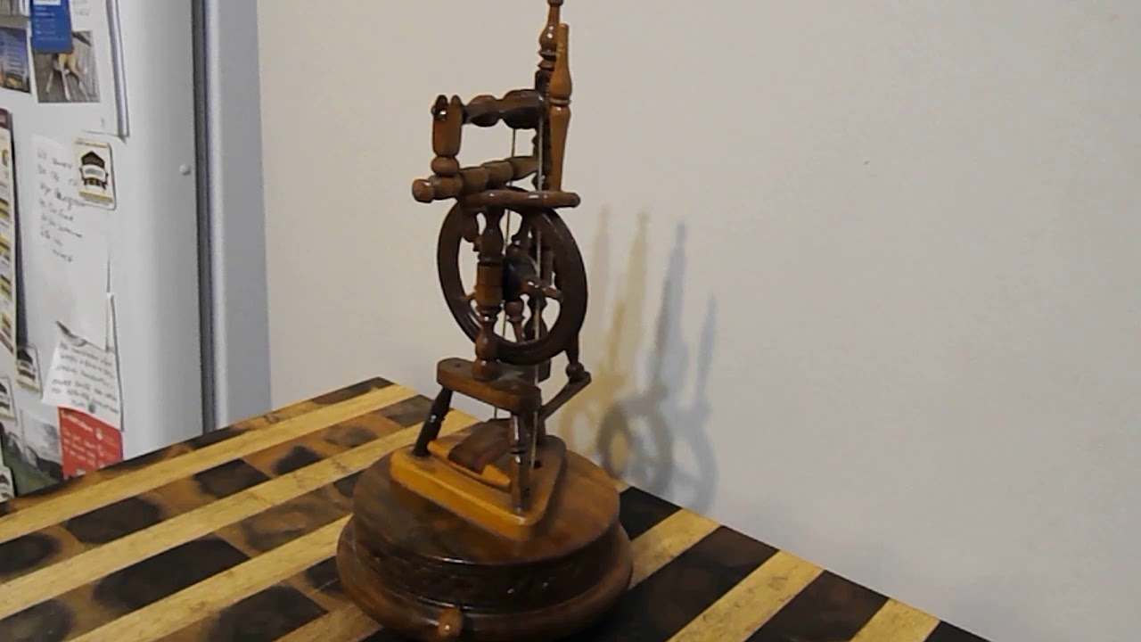 Spinning Wheel. Music box. YouTube