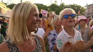Arvingarna rivstartar kvällen med låten ”I Do” - Lotta på Liseberg (TV4)