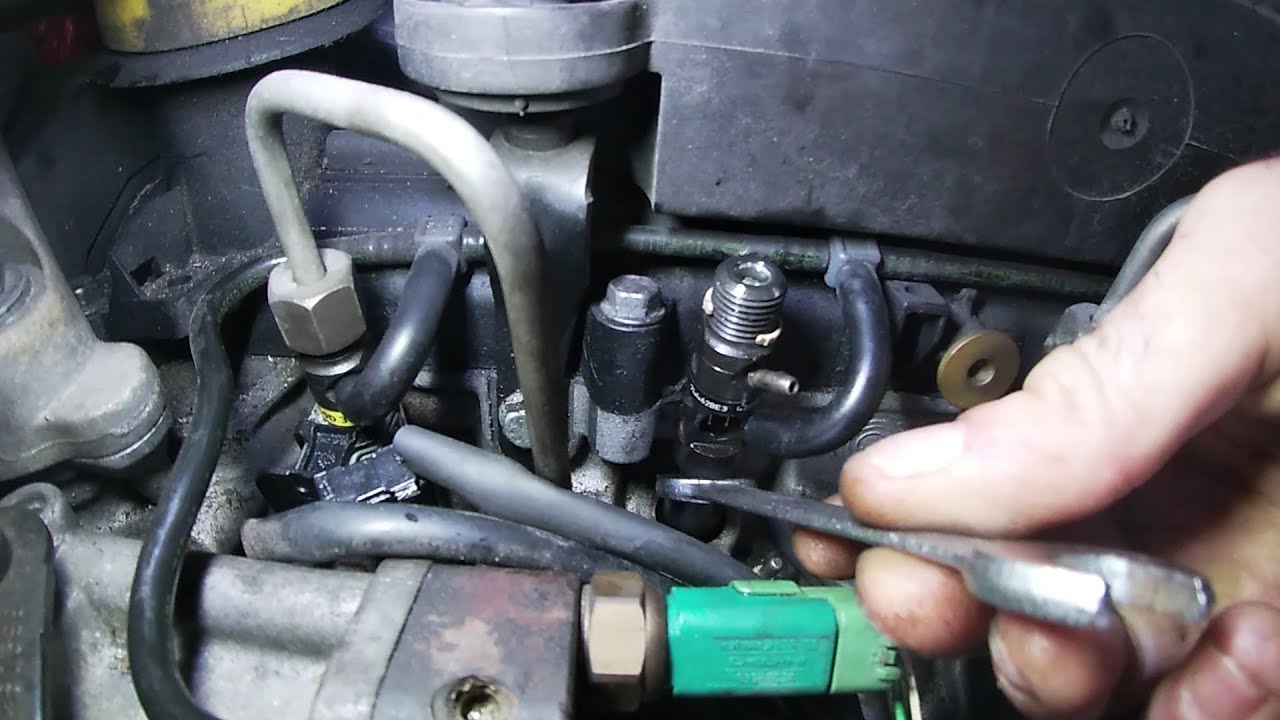 Changer injecteur +reprogrammation Renault Clio 2 1 5 dci 80 - YouTube