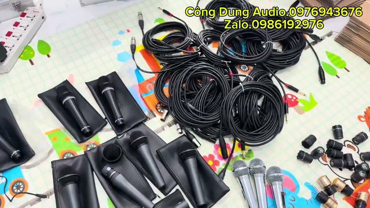 Những đơn hàng đầu năm gửi khách.Ko dây, có dây, củ mic ạ.