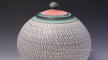 364. Throwing a Moon Covered Jar with Hsin-Chuen Lin 林新春 大圓罐拉坯示範