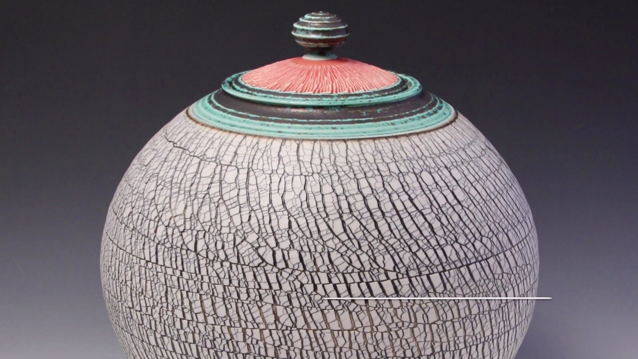 364. Throwing a Moon Covered Jar with Hsin-Chuen Lin 林新春